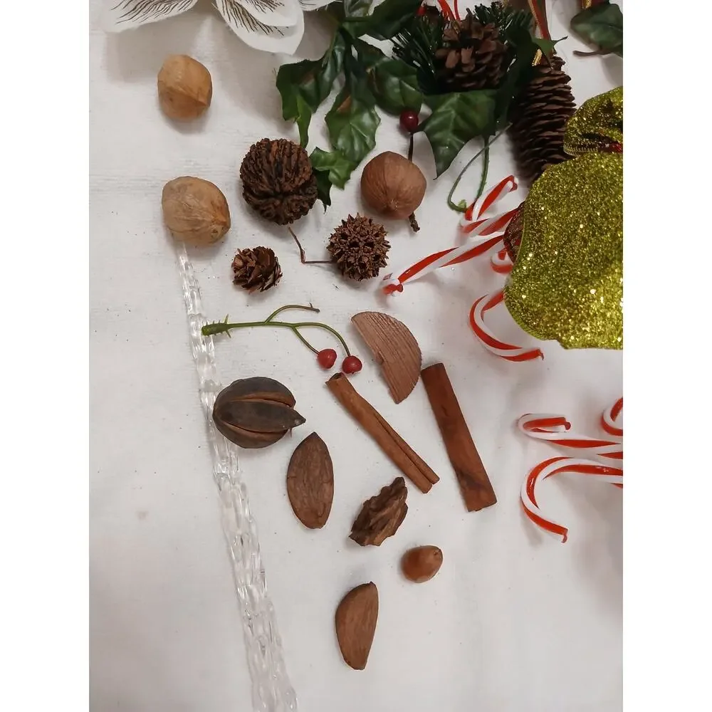 VNTG Christmas Decor Accessories Rose Pine cones Ribbons‎ Candycane Candles Nuts